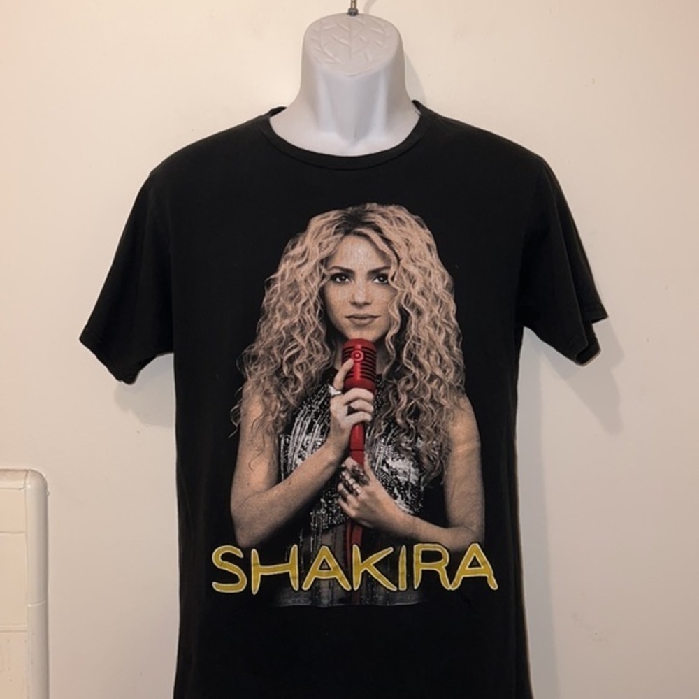 Unisex Shakira 2018 El Dorado World Tour Distressed Graphic Tee - Picture 2 of 12